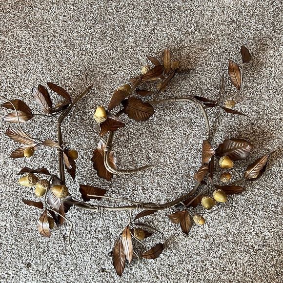 Fall Themed Garland - Picture 1 of 5